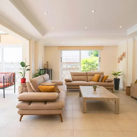 Oludeniz, Fethiye Luxurious And Peaceful With Children Pool * Oludeniz